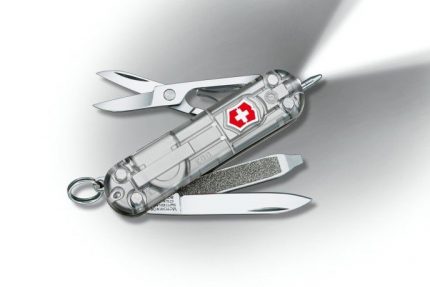 Navaja victorinox clásica silvertech luz en venta en cuchillería simón madrid
